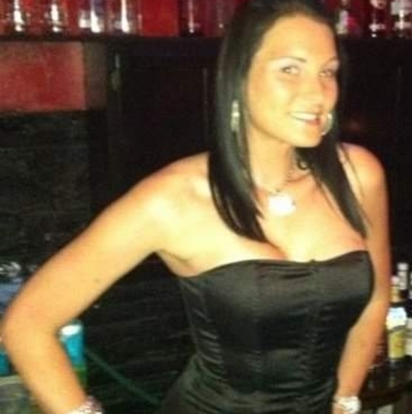 👑Meet your Posh Ambassador Heather Elise👑 - Picture 3 of 16